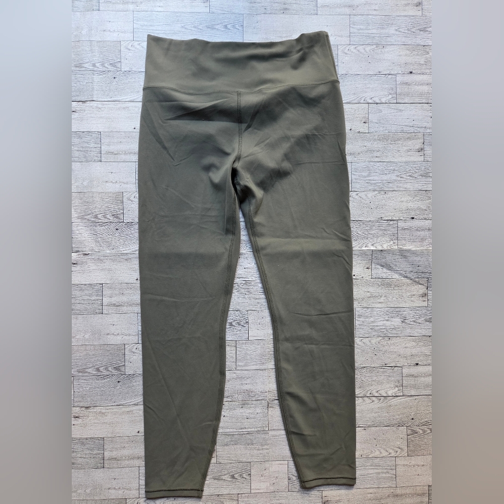 Vuori All The Feels Sage Green Leggings - Picture 3 of 6